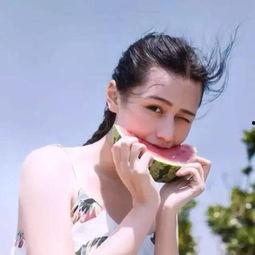 娱乐吃瓜酱女生p图,揭秘网红滤镜下的真实面貌  第3张